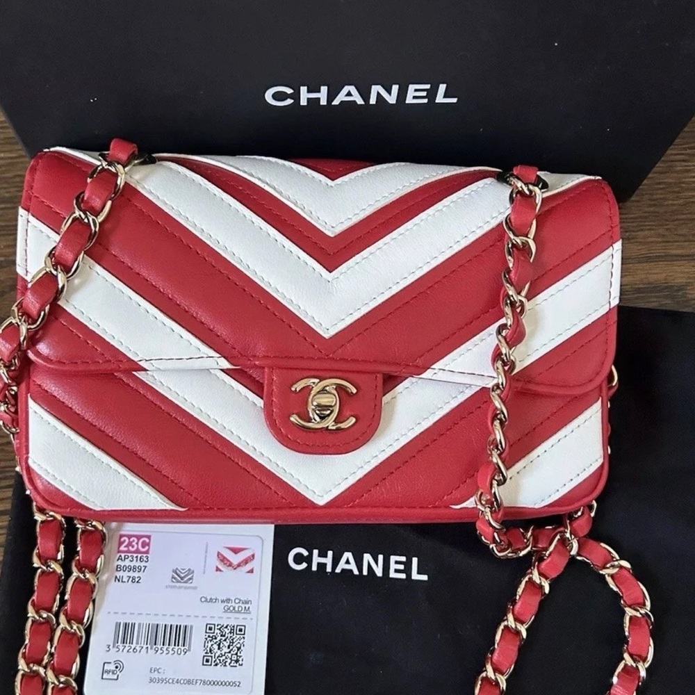 Mint 23C Chanel Lambskin Chevron Small Classic Stitched Flap White Red Bag